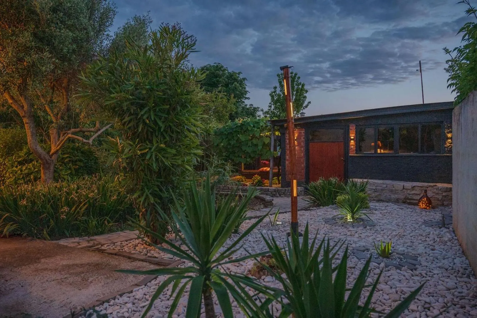 Holiday House With Garden 